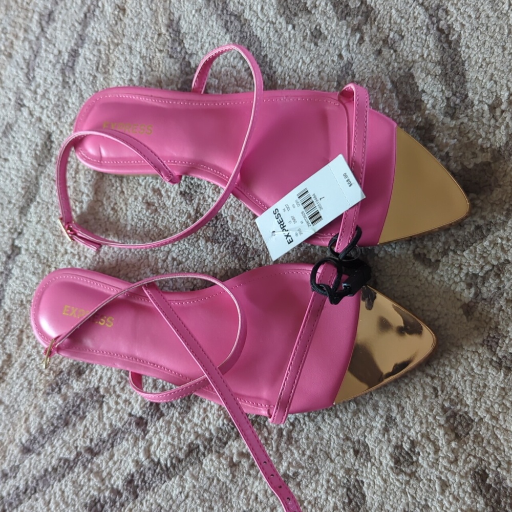Express sandals